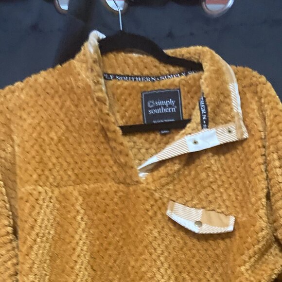XL Simply Southern Soft Pullover - Picture 2 of 4